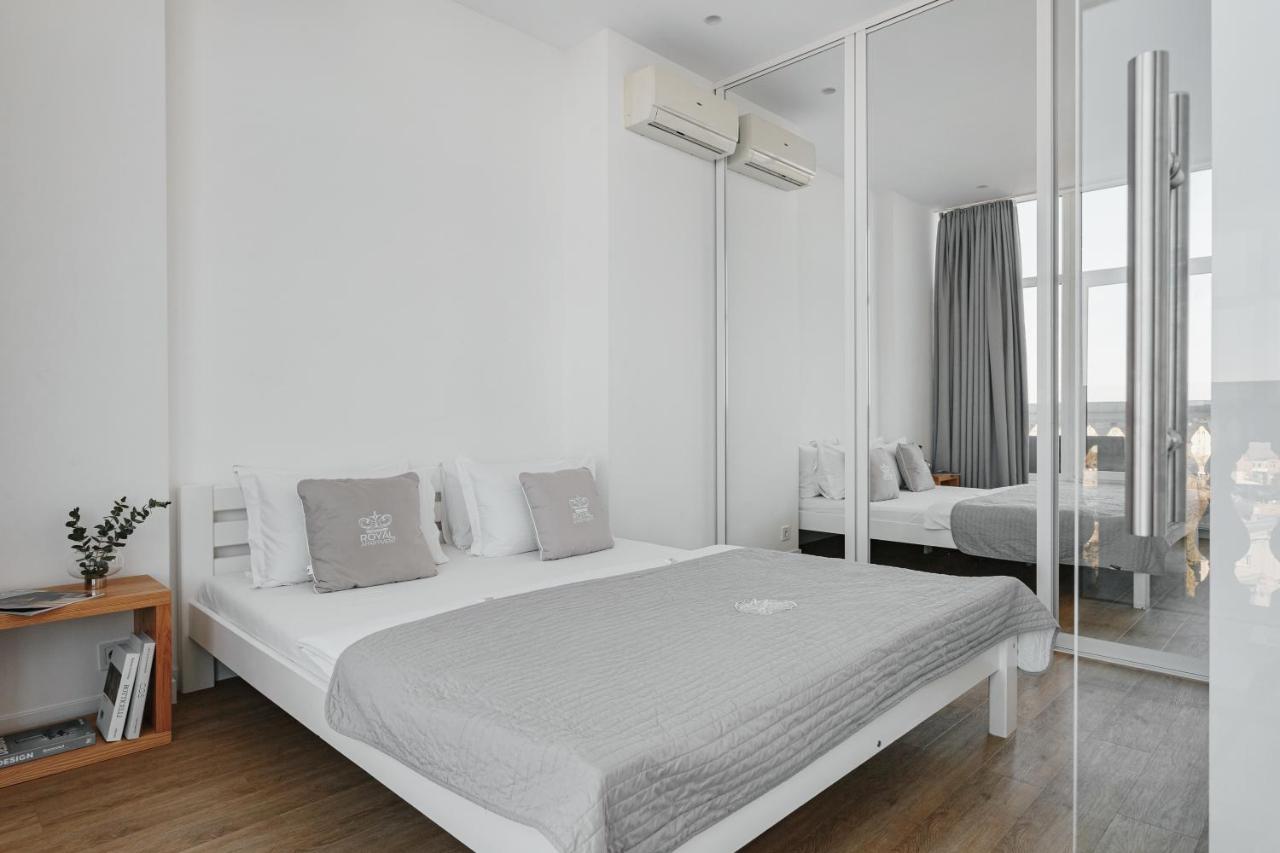 Royal Sky Apartments Odessa Eksteriør billede